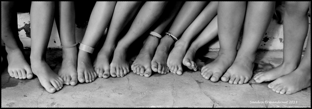 "Pequeos pies" de Sandra Ermandraut