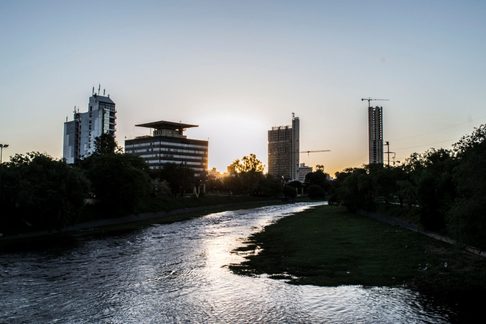 "Costanera, Cordoba" de Walter M. Baigorria