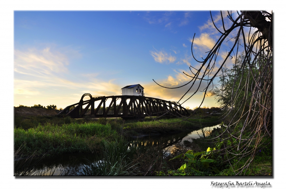 "Puentes 3" de Angela R. Bartoli