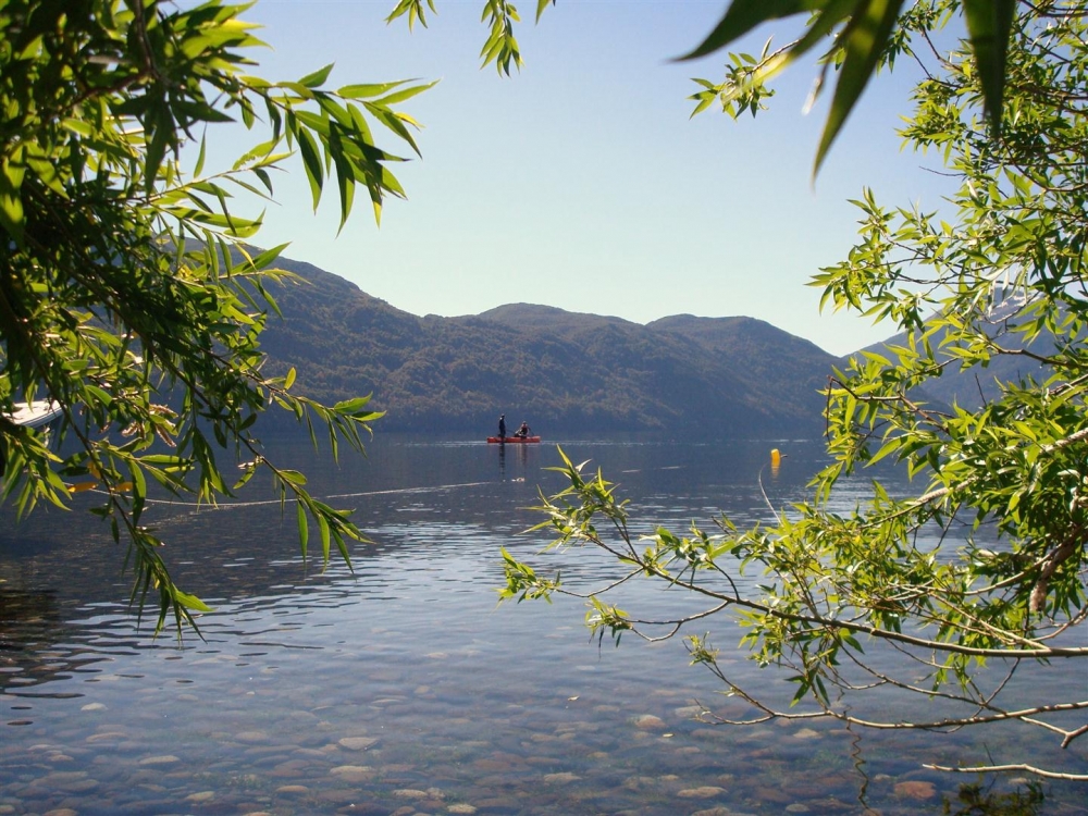 "Pescando en el lago" de Carmen Astutti