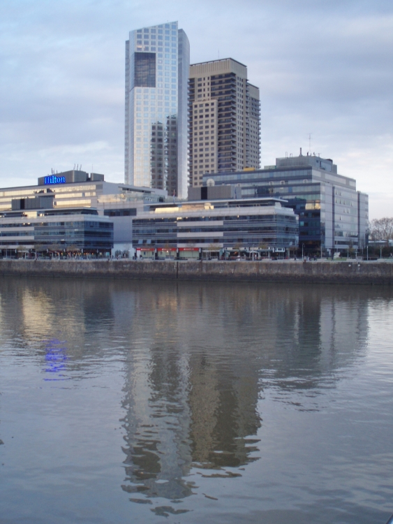 "Atardecer en Puerto Madero" de Alejandra Gientikis Tarantino