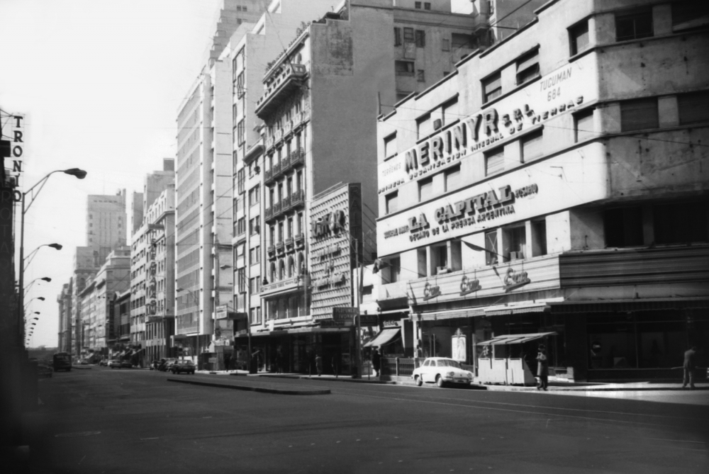 "corrientes y florida" de Ricardo Clodomiro Torres