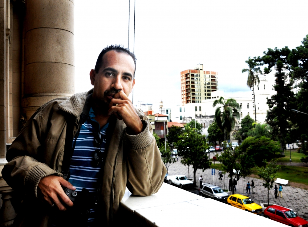 "`Aun me pregunto como me dejaron subir alli`" de Miguel Fernandez Medina ( Elfs )