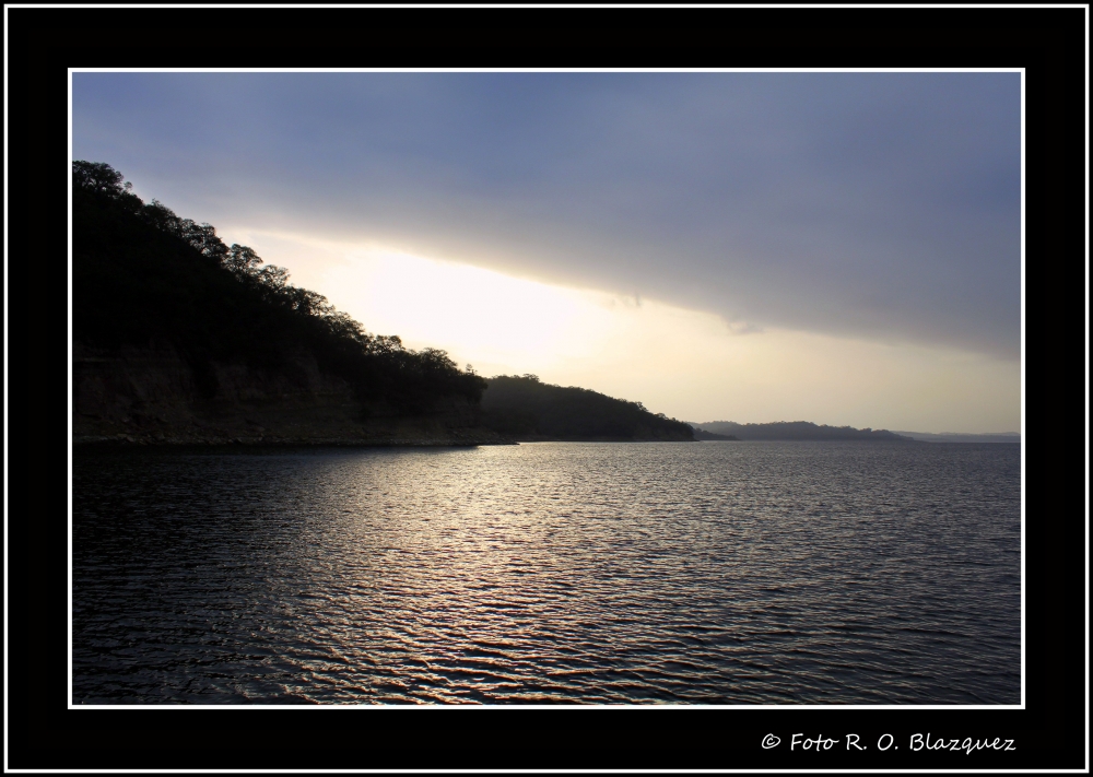 "Agua, cielo y tierra" de Ruben Blazquez