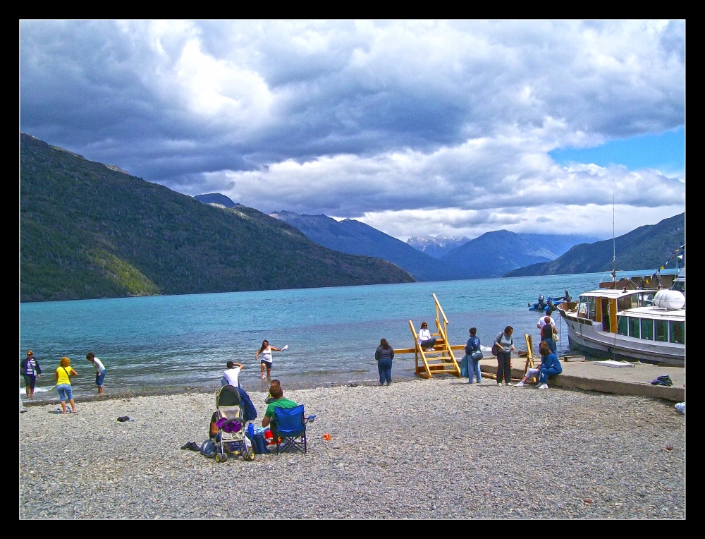 "Lago Pueblo nublado" de Rodolfo Cabral