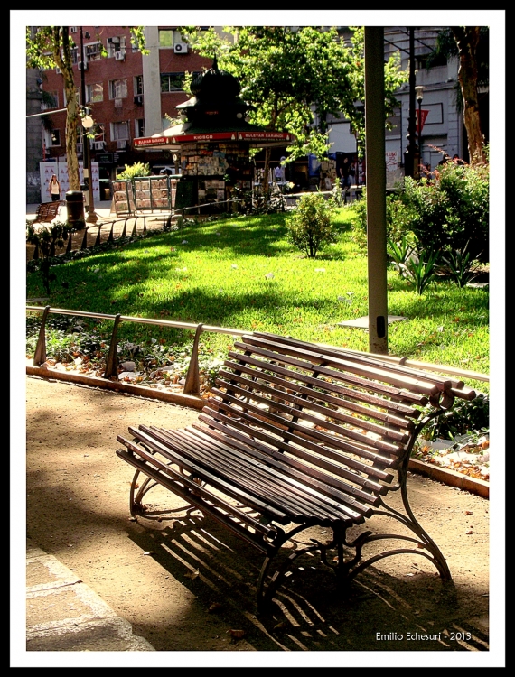 "La plaza" de Emilio Echesuri