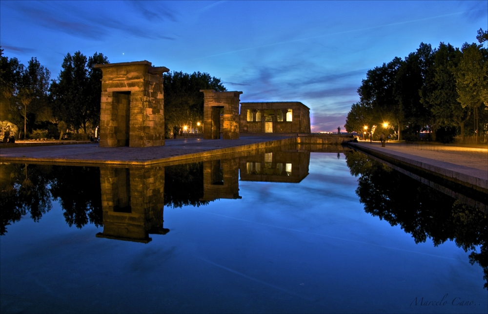 "templo de Debod..." de Marcelo Nestor Cano