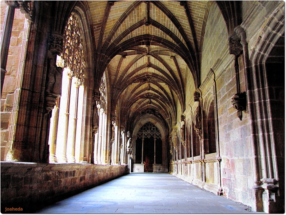 "EL CLauSTRo de los CaBaLLeRoS" de Joana Sansalvador Roca