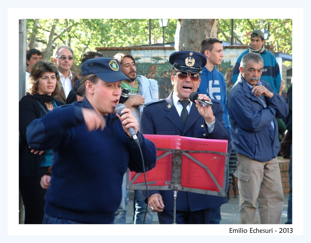 "Policas en accin" de Emilio Echesuri