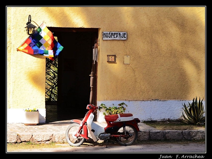 "El hostel" de Juan Francisco Arrachea