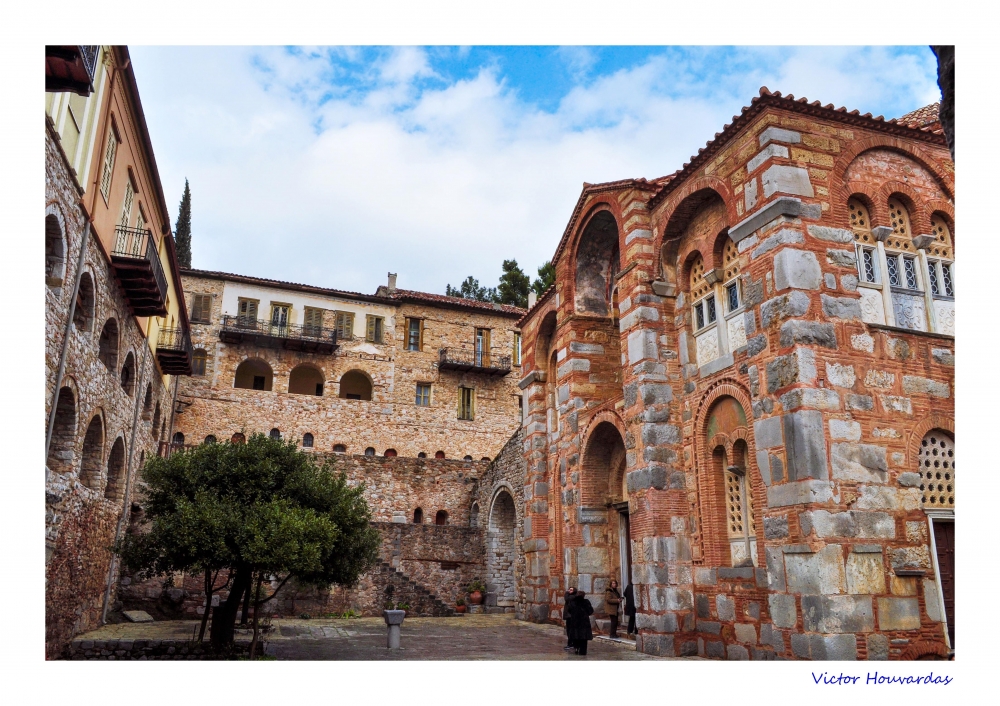 "EL MONASTERIO" de Victor Houvardas