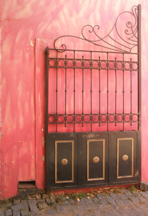 "` Portn sobre pared rosa `" de Stella Maris Rodriguez