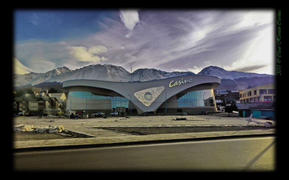 "Casino Ushuaia" de Csar Hernn Cassina