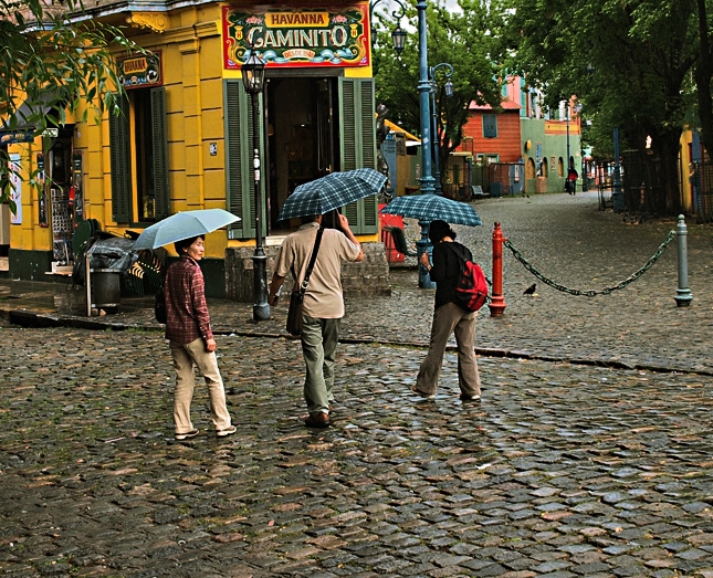 "Llueve en Caminito 2" de Roberto Bernabitti