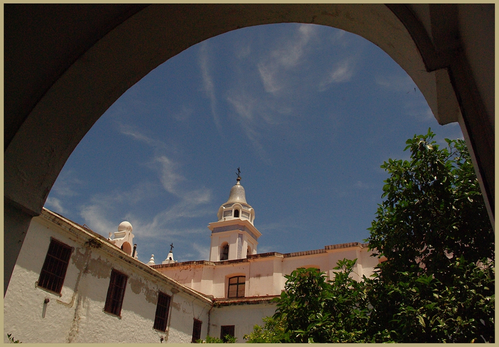 "iglesia del pilar" de Ana Maria Jankech