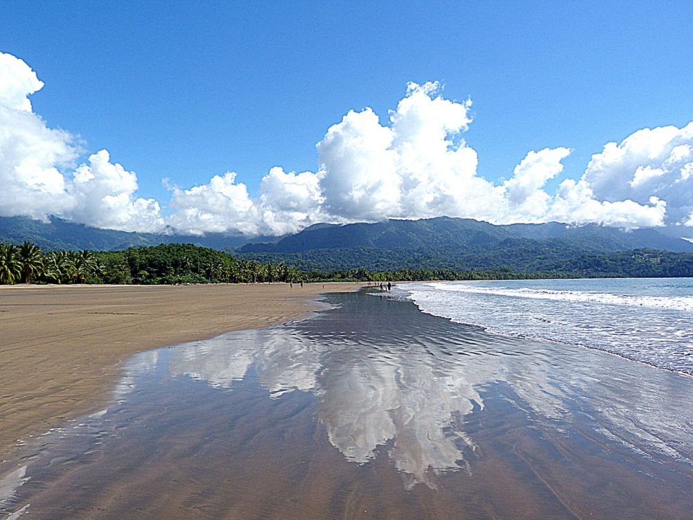 "cielo y mar" de Carlos Alborc