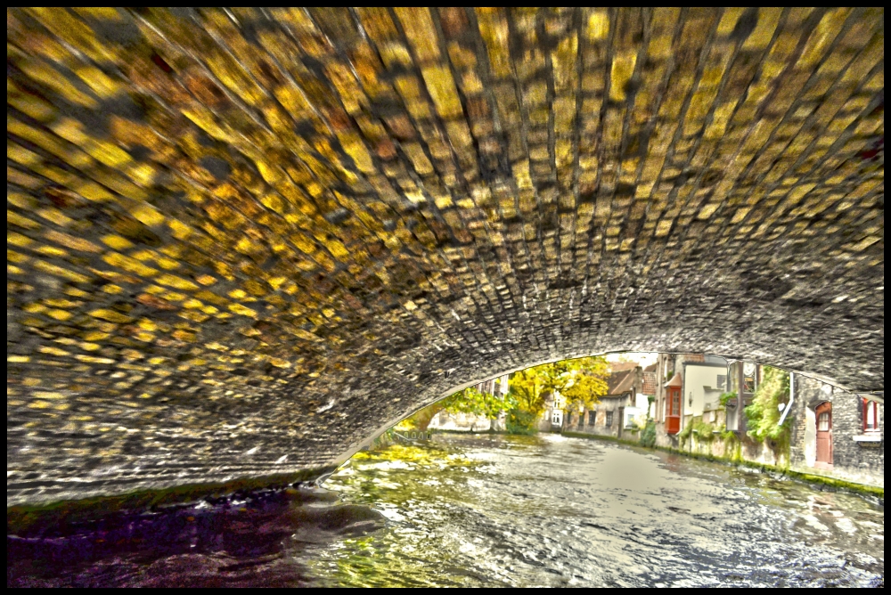 "Pasando por debajo del puente" de Luis Fernando Somma (fernando)