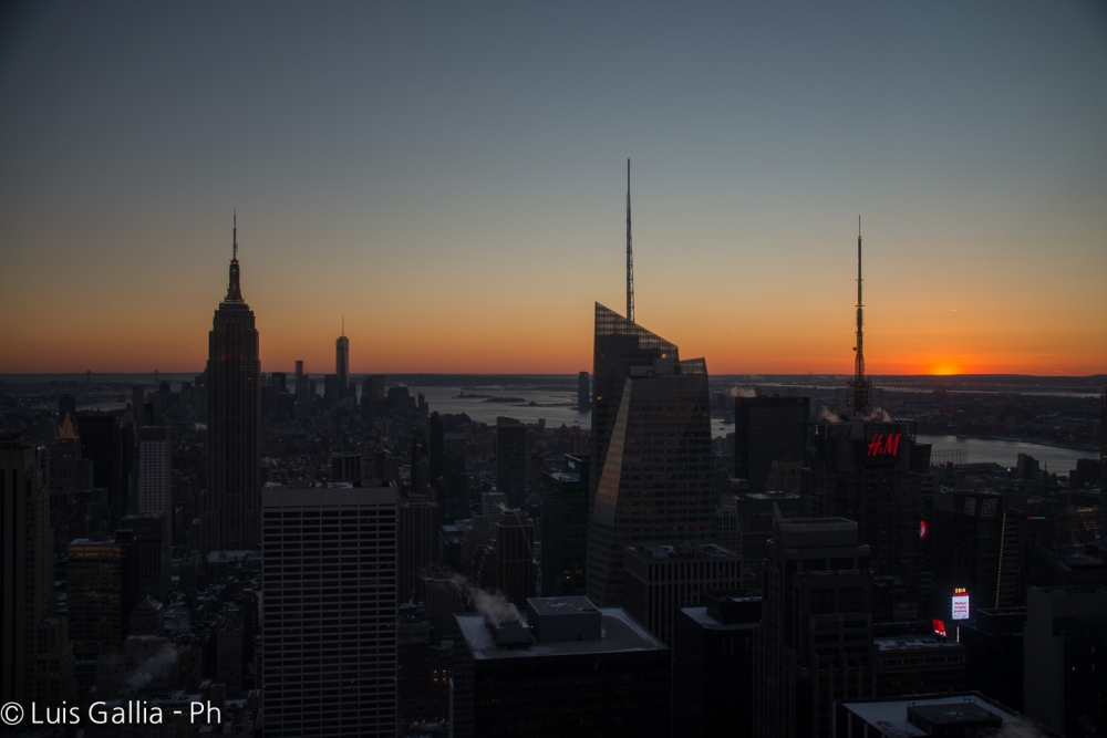 "Atardecer en Top of Rock.Rockefeller Center 3/1/14" de Luis Gallia