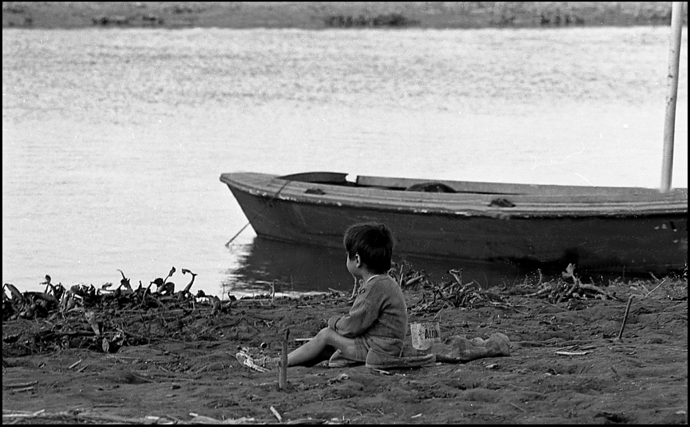 "El nene y el bote" de Jorge Vicente Molinari