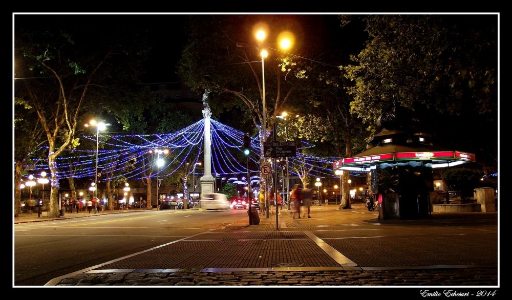 "Noche en plaza de Cagancha" de Emilio Echesuri