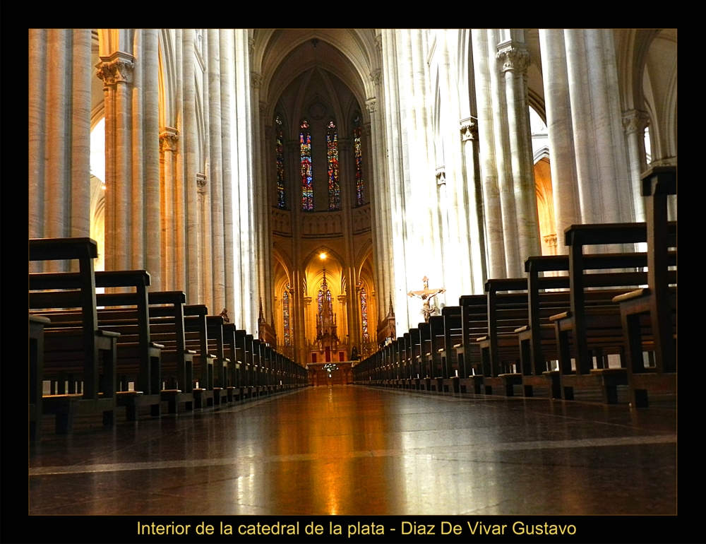"Interior de la catedral de la plata" de Gustavo Diaz de Vivar