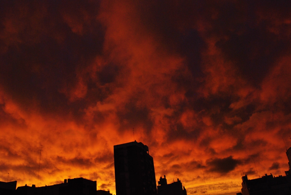 "Donde se esconde el sol..." de Ana Vaccari