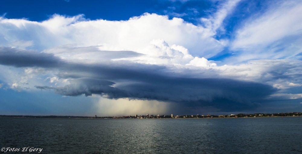 "Volcn de tormenta" de Lucas Ismael Geryng