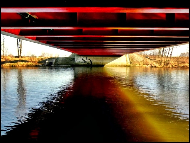 "Por debajo del puente" de Valeria Montrfano