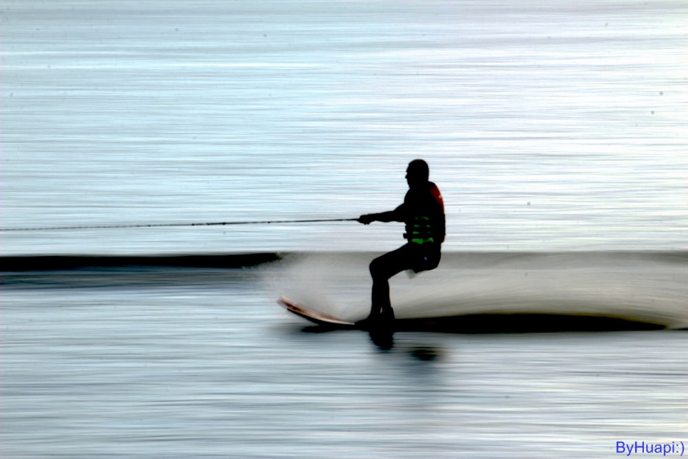 "`Acariciando el lago`" de Nahuel Ruzzo