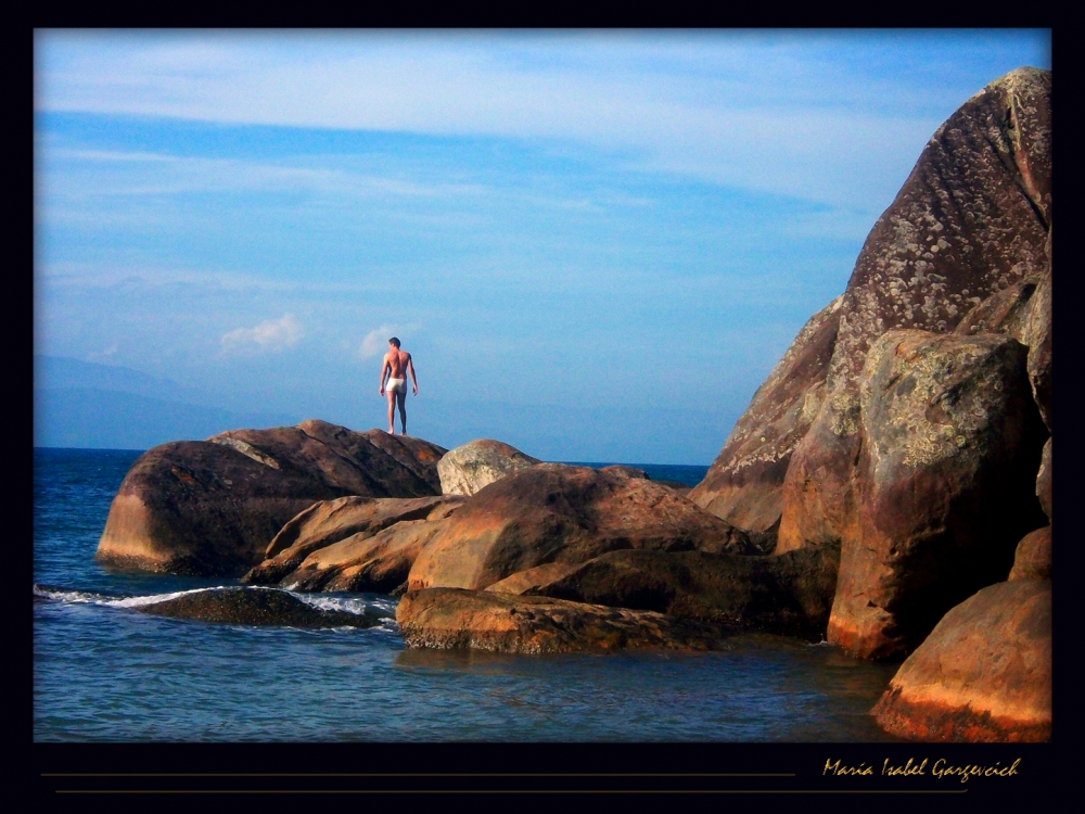 "Contemplando el mar II" de Mara Isabel Gargevcich