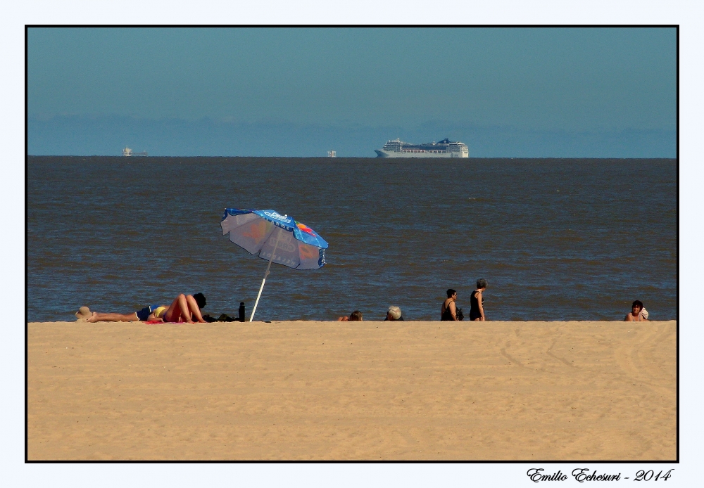 "Franjas de verano" de Emilio Echesuri