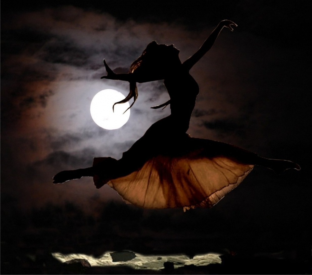 "Danza a la luna" de Pillon Juan