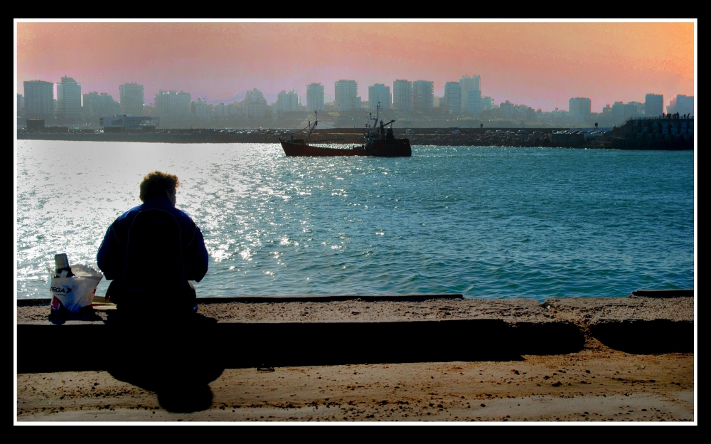 "Tomando mate en el Puerto" de Alfredo Mendez