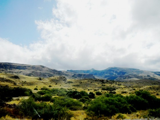 "ahi... donde las nubes reposan en las montaas..." de Laura Delker