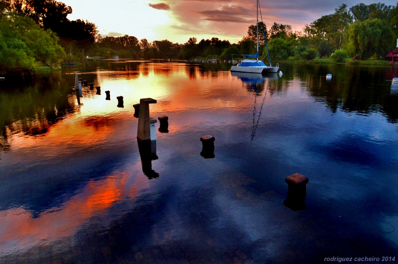 "Ocaso en el Hum" de Hctor Rodrguez Cacheiro