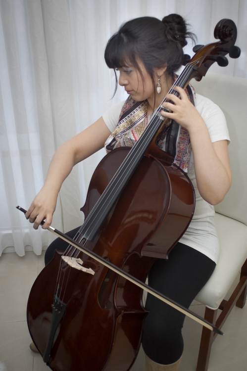 "Ella y su cello" de Federico Tuninetti
