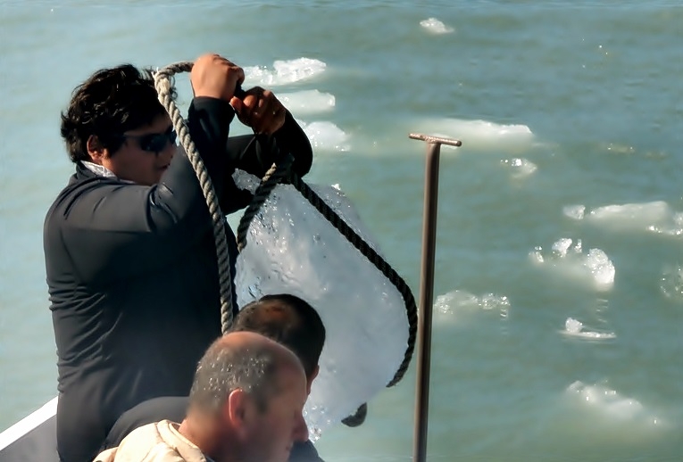 "Pescando hielo" de Alejandra Iglesias