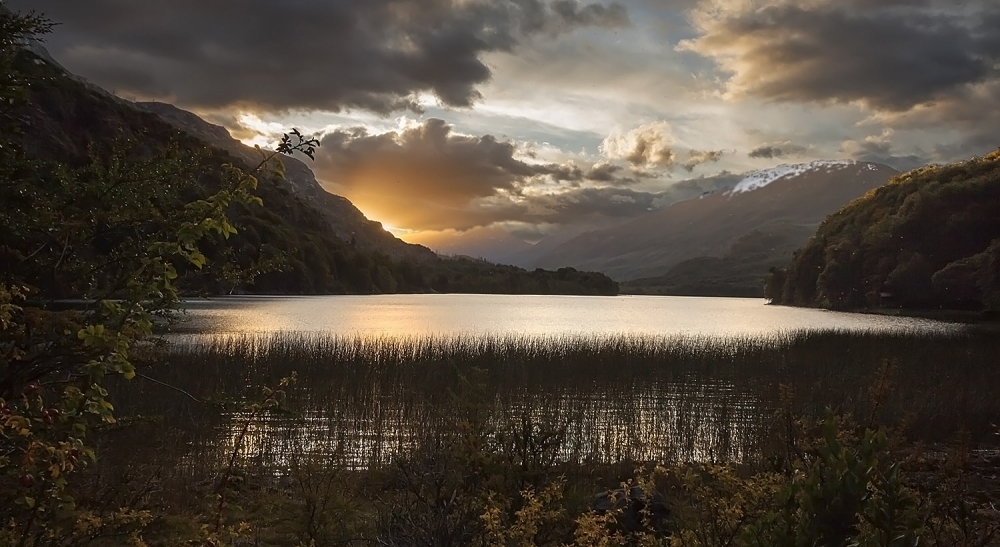 "atardecer en el lago" de Edith Polverini