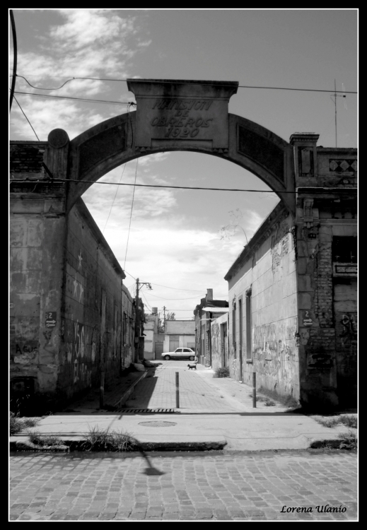 "Antigua Mansion de los Obreros" de Lorena Ulanio