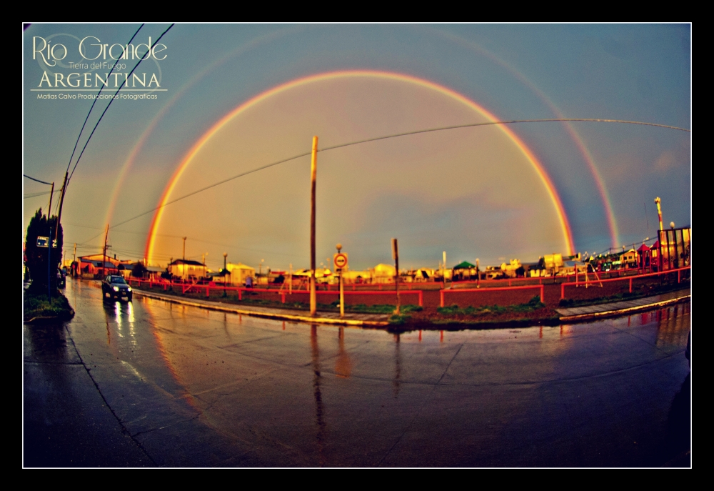 "Arco Iris de Abril..." de Matias Calvo Producciones Fotograficas