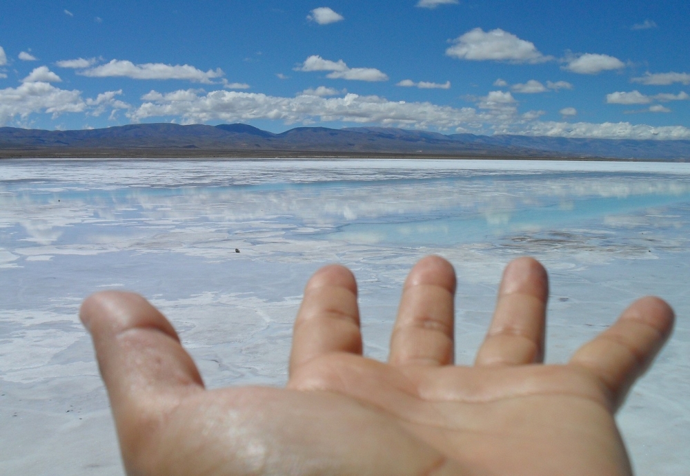 "Al alcance de tu mano" de Hugo Cortes