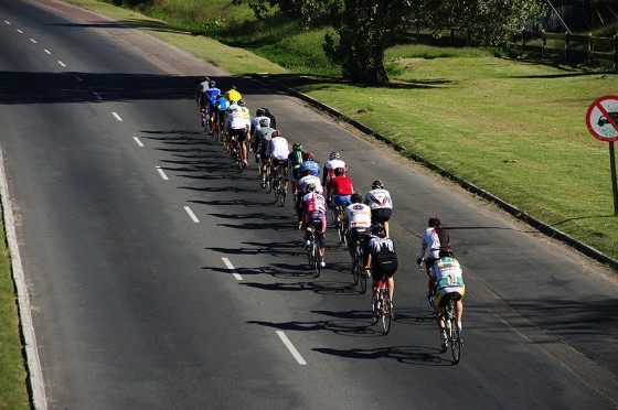 "Los ciclistas" de Ricardo Luis Zedler