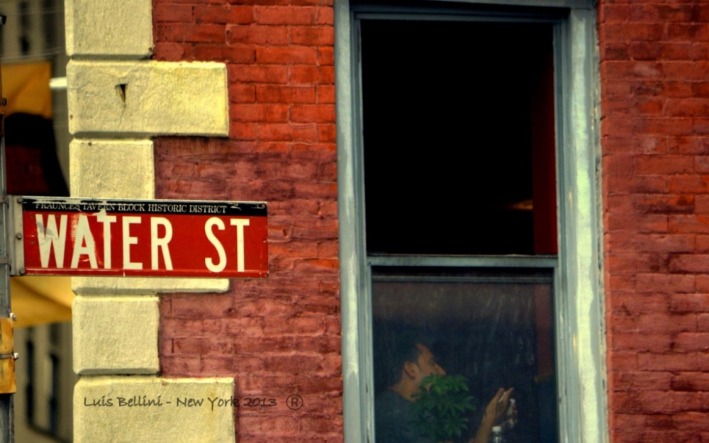 "Water St." de Luis Alberto Bellini