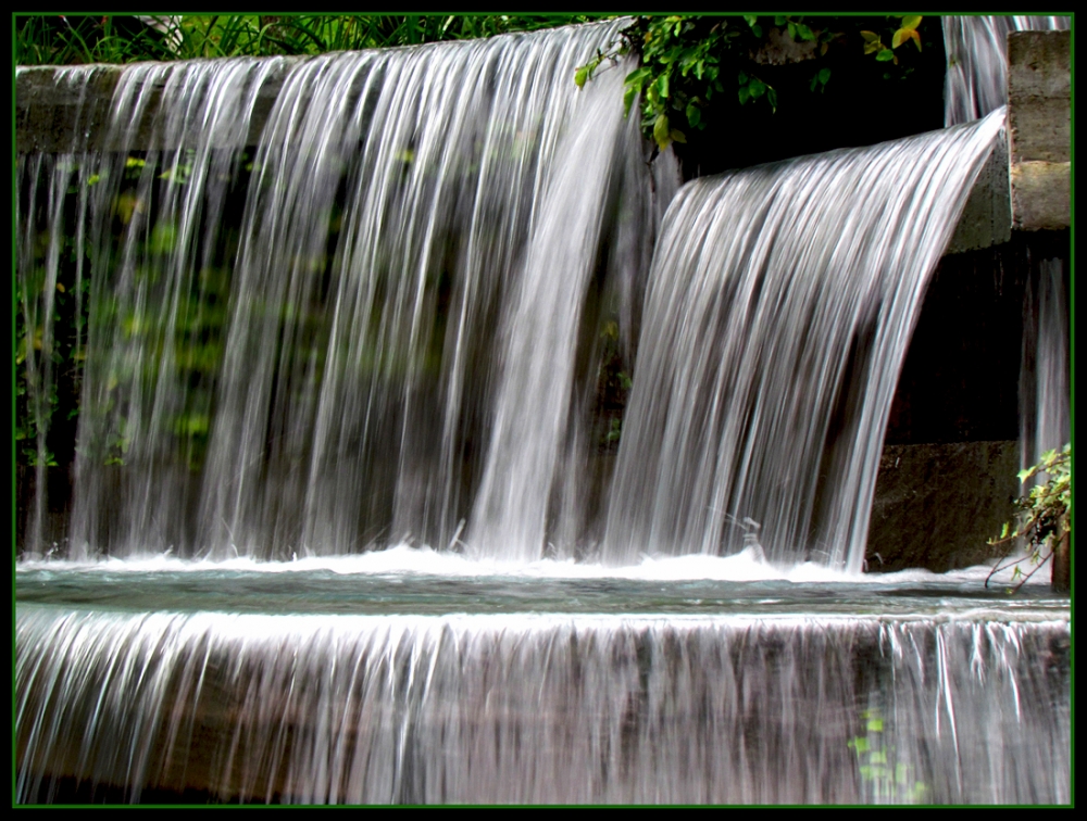 "La cascada !!" de Alberto Matteo