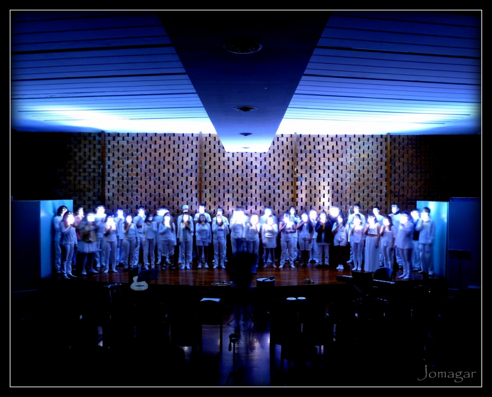 "El coro de la luz" de Jos Matas Garcia