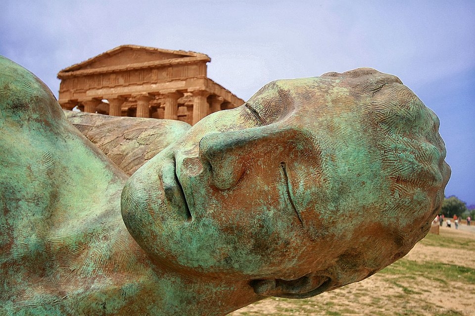 "Gigante dormido" de Gerardo Herreros