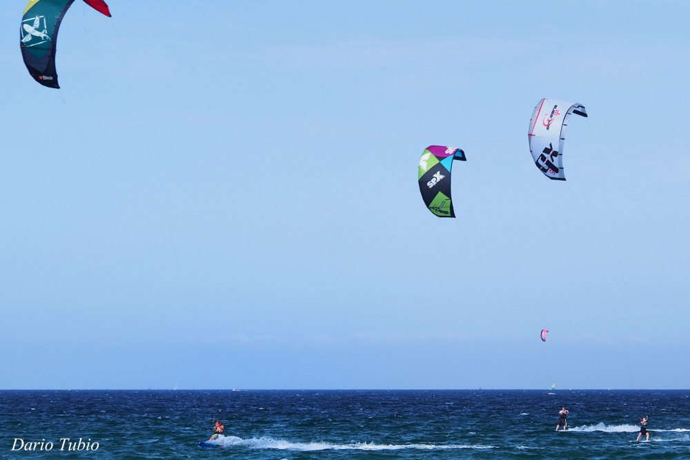 "kitesurf" de Dario Tubio