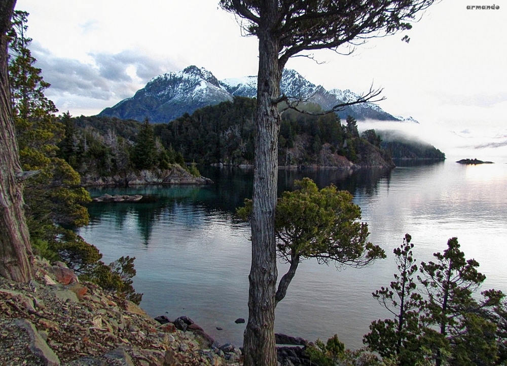 "Lago Nahuel Huapi, desde Villa Tacul" de Armando Kazimierski