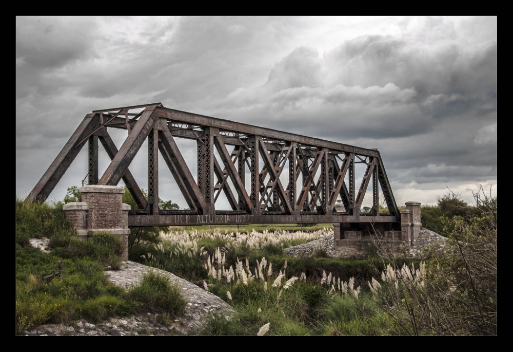 "Puente ferroviario" de Javier Adam