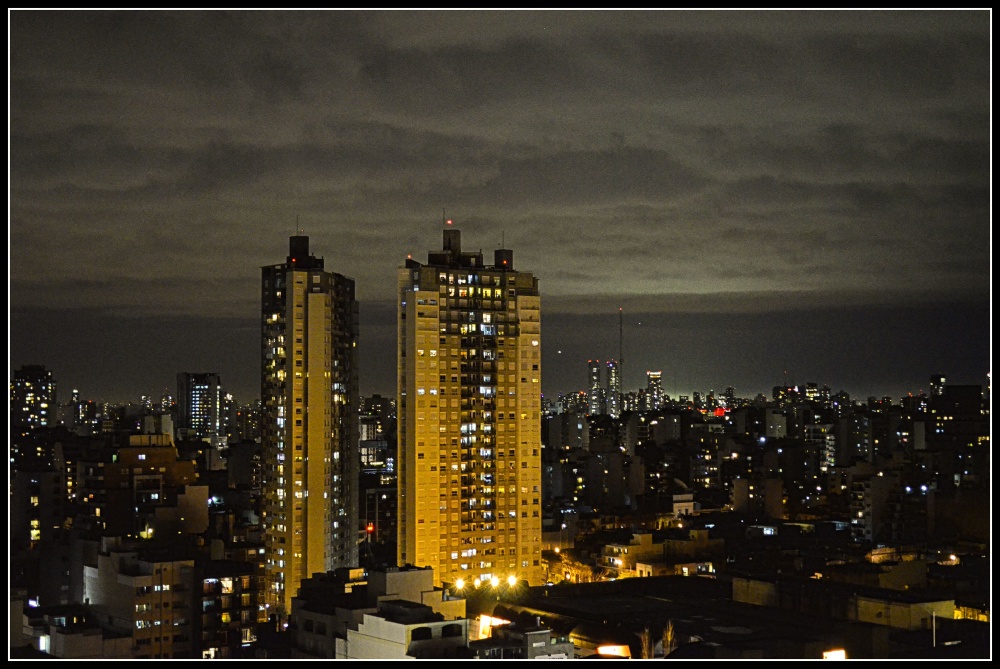"Buenos Aires nocturno 2" de Luis Fernando Somma (fernando)